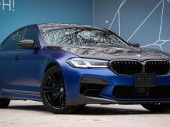 Photo of the vehicle BMW M5