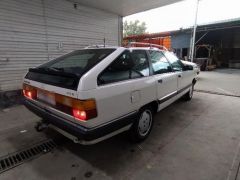 Photo of the vehicle Audi 100