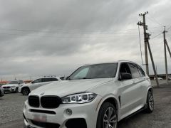 Photo of the vehicle BMW X5