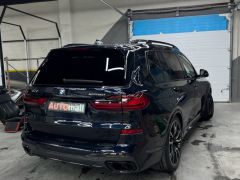 Photo of the vehicle BMW X7