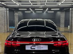 Photo of the vehicle Audi A8