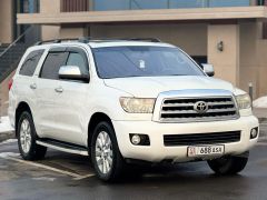 Photo of the vehicle Toyota Sequoia