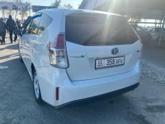 Фото авто Toyota Prius v (+)