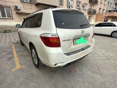 Photo of the vehicle Toyota Highlander