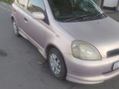 Сүрөт унаа Toyota Vitz