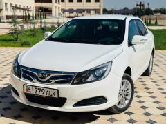 Фото авто BYD E5