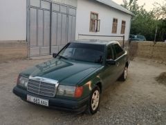 Сүрөт унаа Mercedes-Benz W124