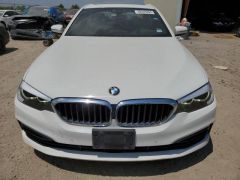 Photo of the vehicle BMW 5 Series