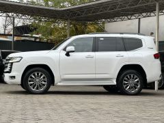 Photo of the vehicle Toyota Land Cruiser