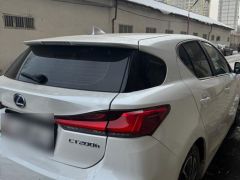 Photo of the vehicle Lexus CT