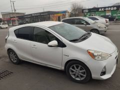 Фото авто Toyota Prius c