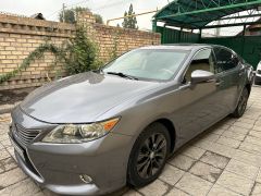 Photo of the vehicle Lexus ES