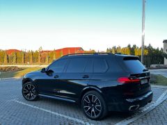 Photo of the vehicle BMW X7