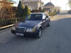 Photo of the vehicle Mercedes-Benz W124