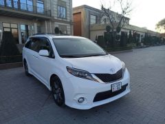 Сүрөт унаа Toyota Sienna