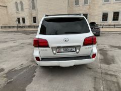 Photo of the vehicle Lexus LX