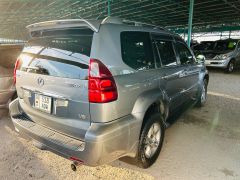 Photo of the vehicle Lexus GX