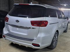 Photo of the vehicle Kia Carnival