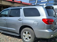 Сүрөт унаа Toyota Sequoia