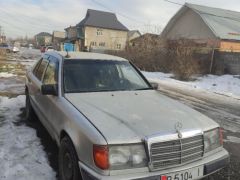 Сүрөт унаа Mercedes-Benz W124