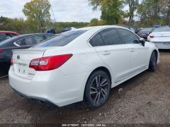 Photo of the vehicle Subaru Legacy