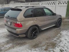 Photo of the vehicle BMW X5