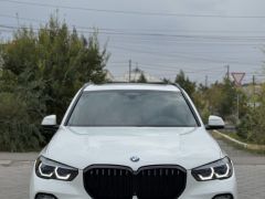 Photo of the vehicle BMW X5