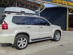 Photo of the vehicle Lexus GX