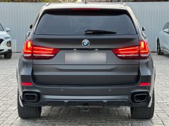 Photo of the vehicle BMW X5