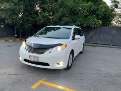 Сүрөт унаа Toyota Sienna