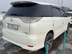 Photo of the vehicle Toyota Estima