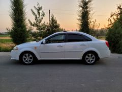 Сүрөт унаа Daewoo Gentra