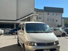 Сүрөт унаа Toyota HiAce