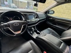 Сүрөт Toyota Highlander  2017