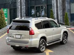 Photo of the vehicle Lexus GX