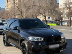 Photo of the vehicle BMW X5