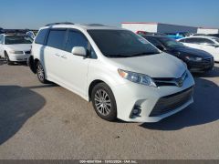 Фото авто Toyota Sienna