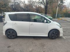 Фото авто Toyota Ractis