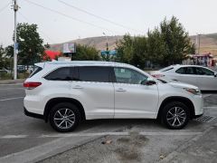 Сүрөт унаа Toyota Highlander