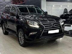 Photo of the vehicle Lexus GX