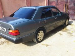 Сүрөт унаа Mercedes-Benz W124