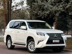 Photo of the vehicle Lexus GX