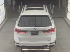 Photo of the vehicle BMW X7