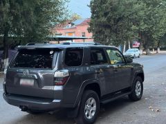 Photo of the vehicle Toyota 4Runner