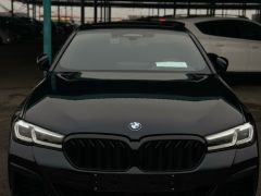 Photo of the vehicle BMW 5 Series