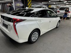 Фото авто Toyota Prius