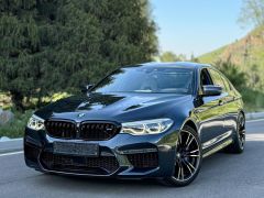 Photo of the vehicle BMW M5