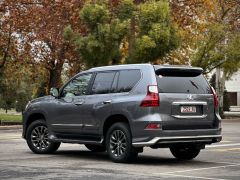 Photo of the vehicle Lexus GX