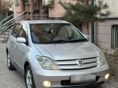 Фото авто Toyota Ist