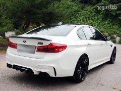 Photo of the vehicle BMW M5